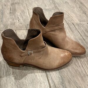 Size 8.5 Sam Edleman ankle boots
